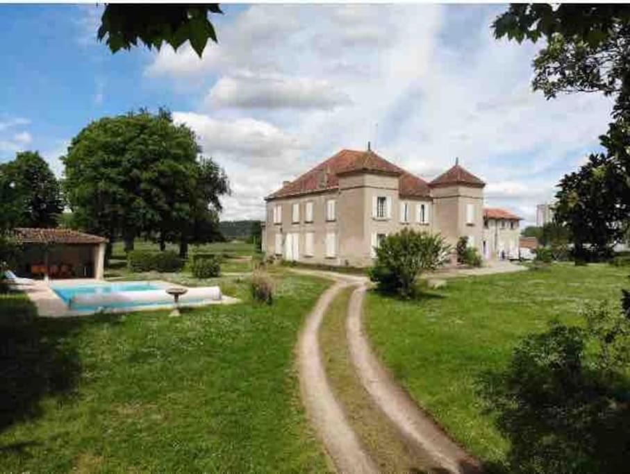 Chateau D'Issandou Golfech Bagian luar foto